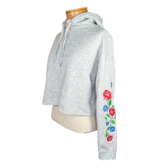 DIVIDED by H & M Cropped Embroidered Hoodie With Raw Hem Oversized M EUC - Picture 11 of 11
